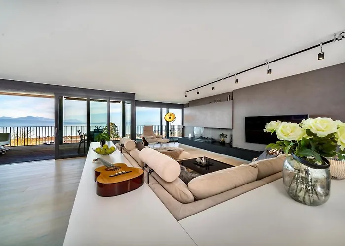 La Perle Du In By Guestlee Lutry