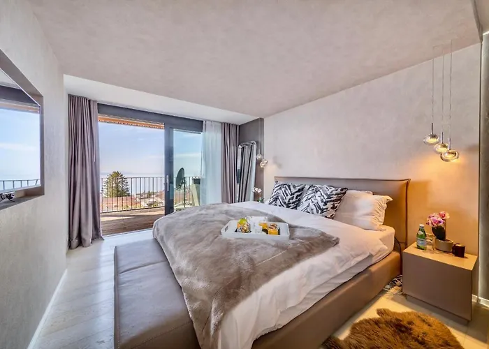 La Perle Du In By Guestlee Lutry