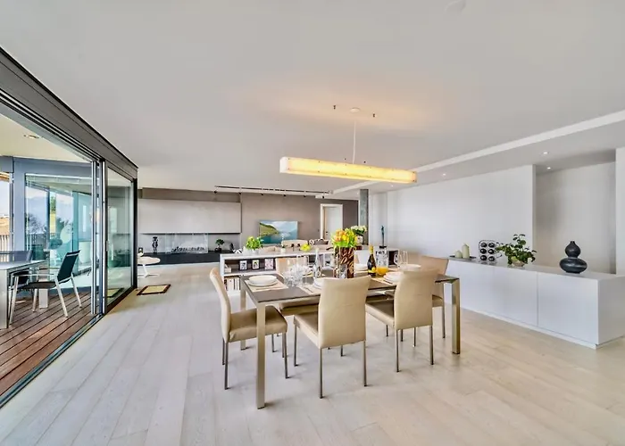 La Perle Du In By Guestlee Lutry